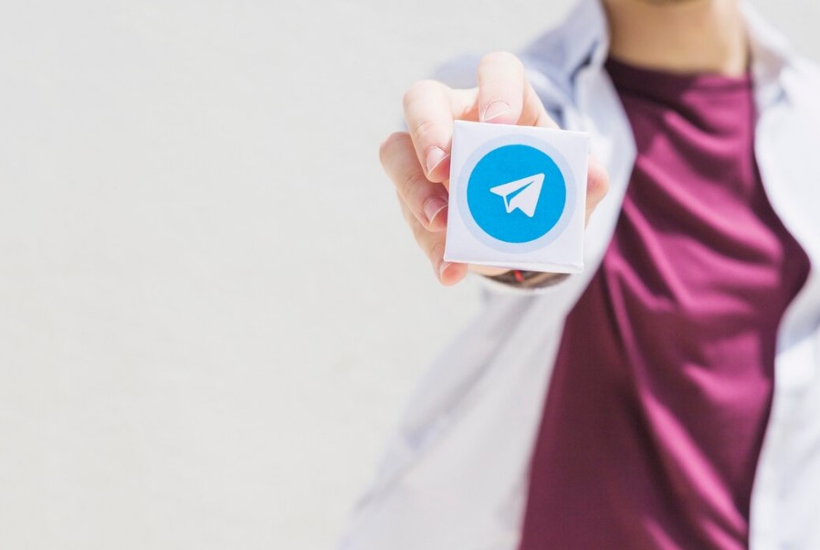 telegram permium features boosting engagement in SMM campaigns with advanced toold and exclusive perks