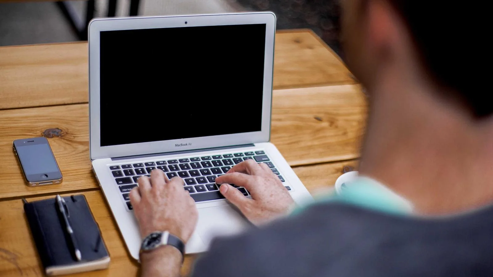 Choosing the best Instagram posting time and how timing signals work
