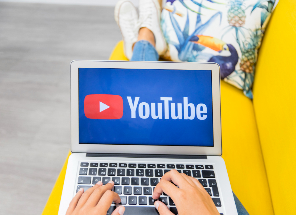 How to increase your YouTube subscriptions in one month