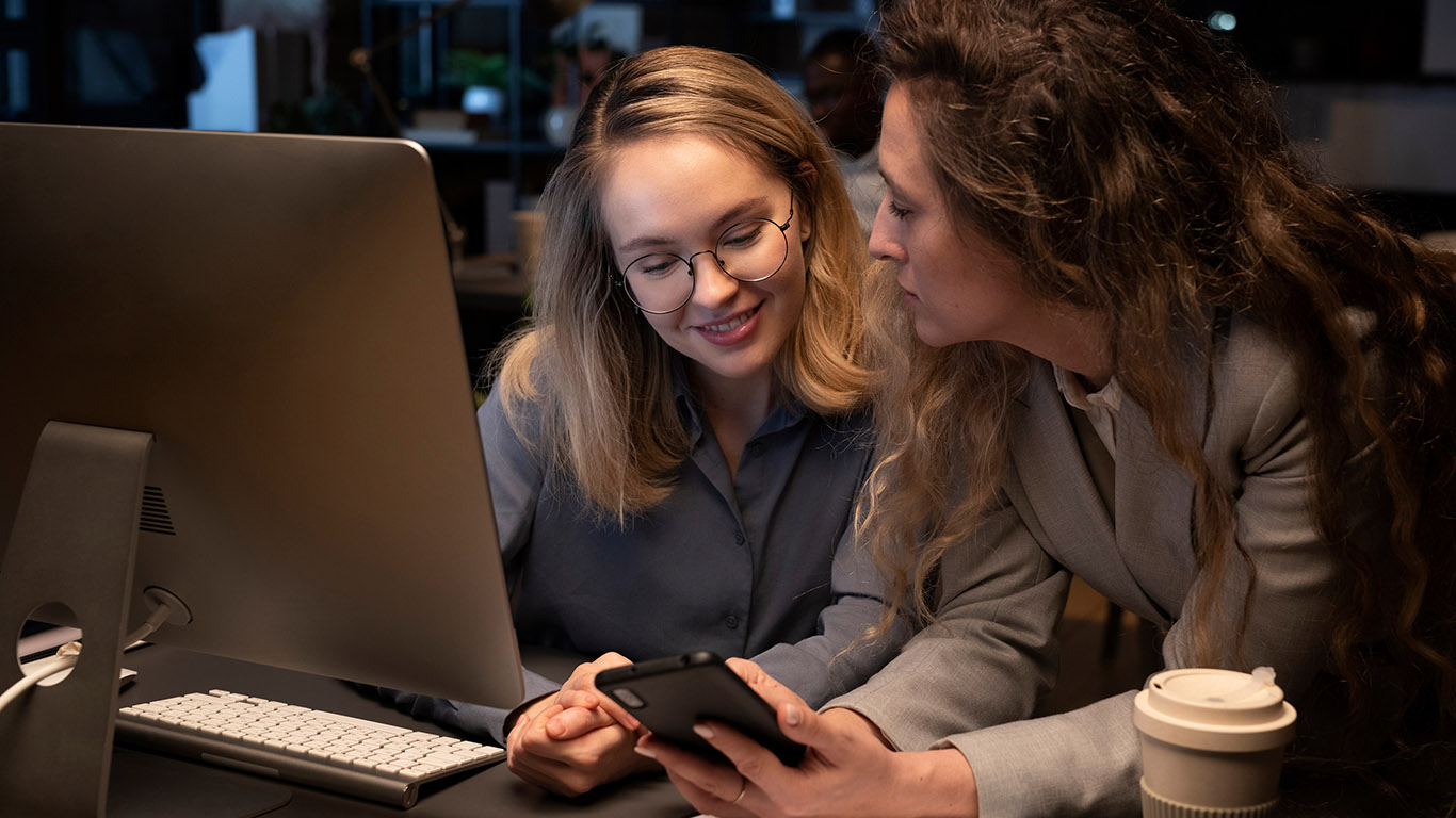 Harnessing Employee Advocacy  Employee Advocacy 