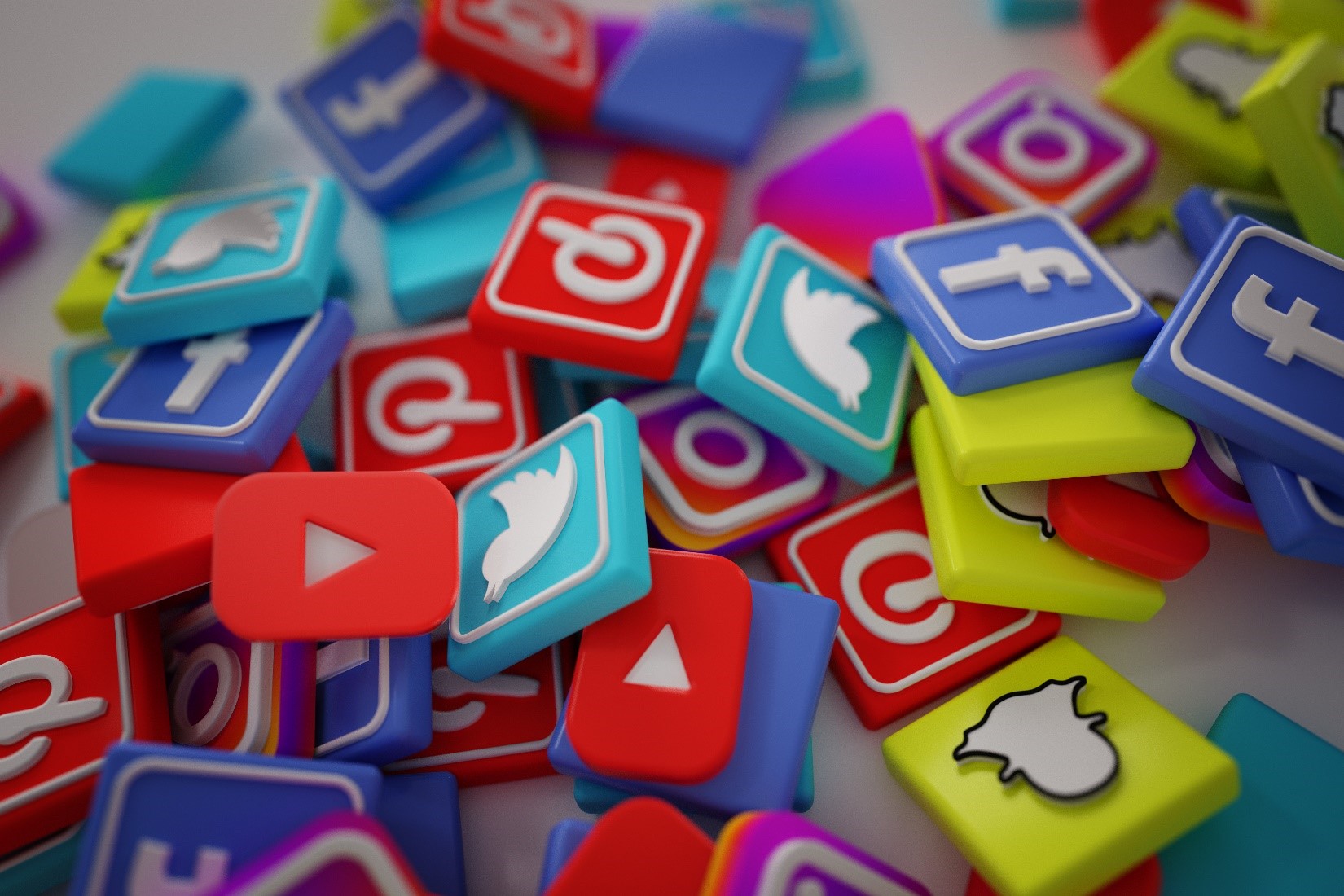Why Multi-Platform Social Media Strategies Outperform Single-Platform Marketing