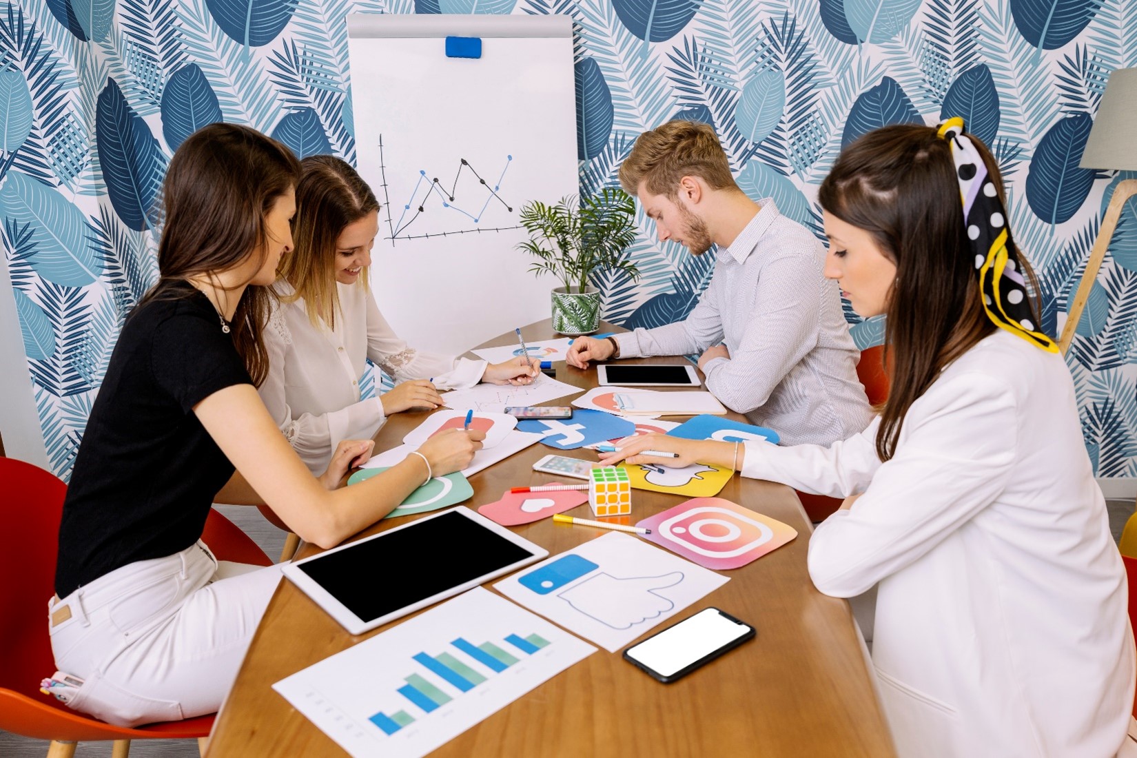 How Agencies Can Scale Their Business with SMM Panels and Automation