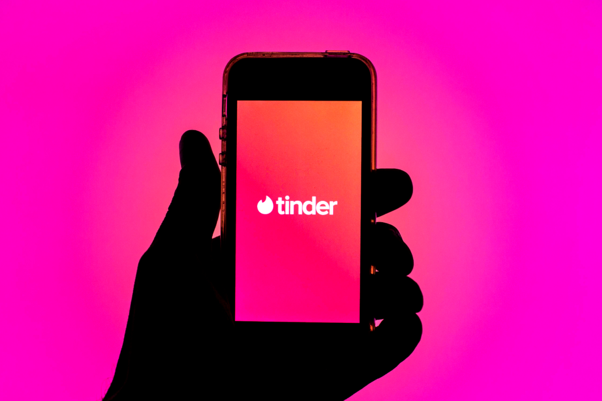 The Effect of Tinder on Age Groups