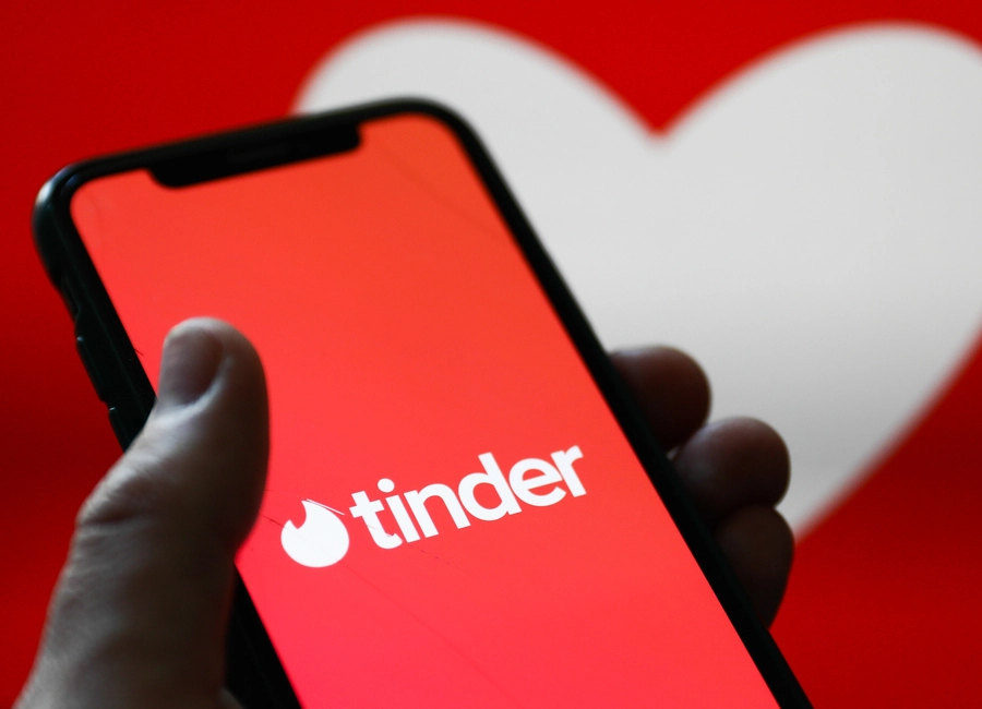 What Effect Does Tinder Have on Age Groups?