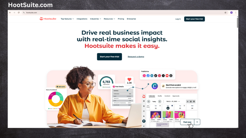 Hootsuite official homepage highlighting social media scheduling and marketing automation features