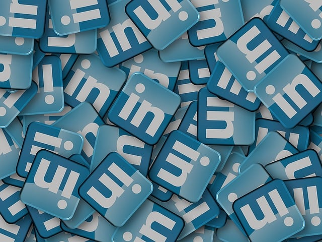 Linkedin Logos Showing Connection On LinkedIn Linkedin Logos Showing Connection On LinkedIn
