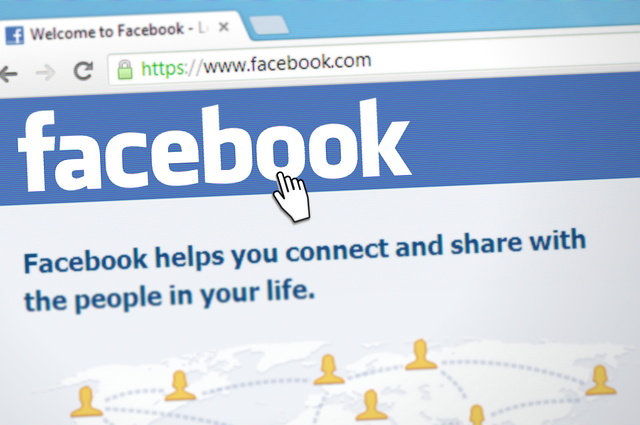 Facebook 引流攻略:跨境卖家如何通过粉专和互动服务打造高转化流量池(2025)